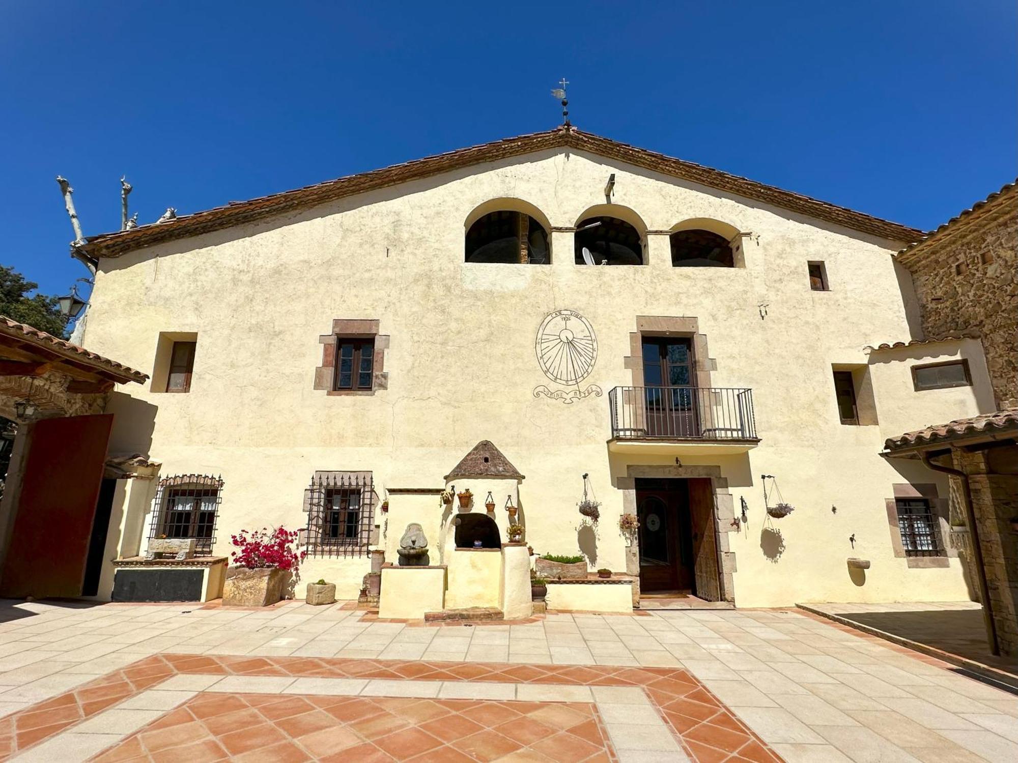 Masia Can Viver - Olive Oil Tourism B&B Bigues I Riells Exteriér fotografie